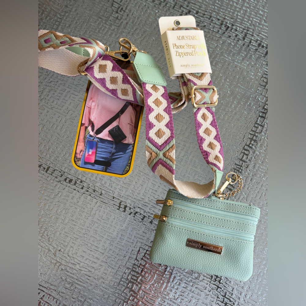 Simply Southern Small Mint Green Women's Chain Wristlet Bag